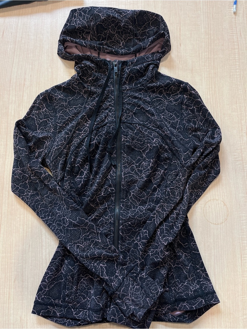Women’s lululemon Black Floral-Print Hooded Zip Jacket